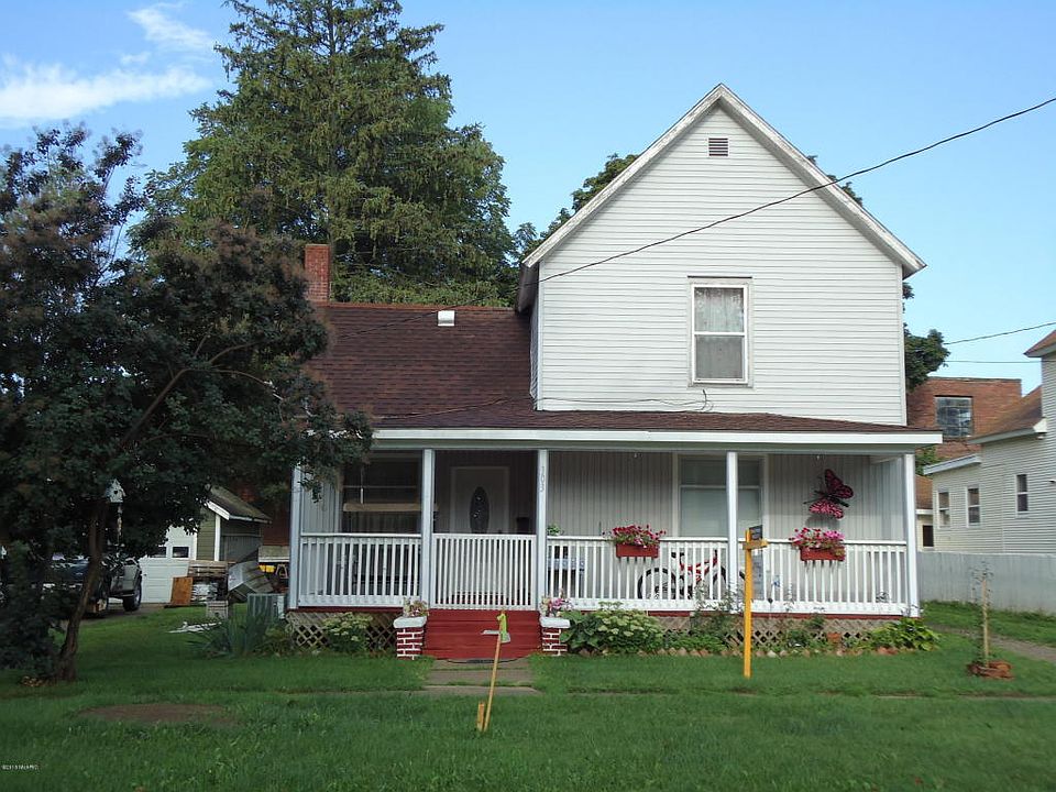 1st image of 303 S Jefferson St
