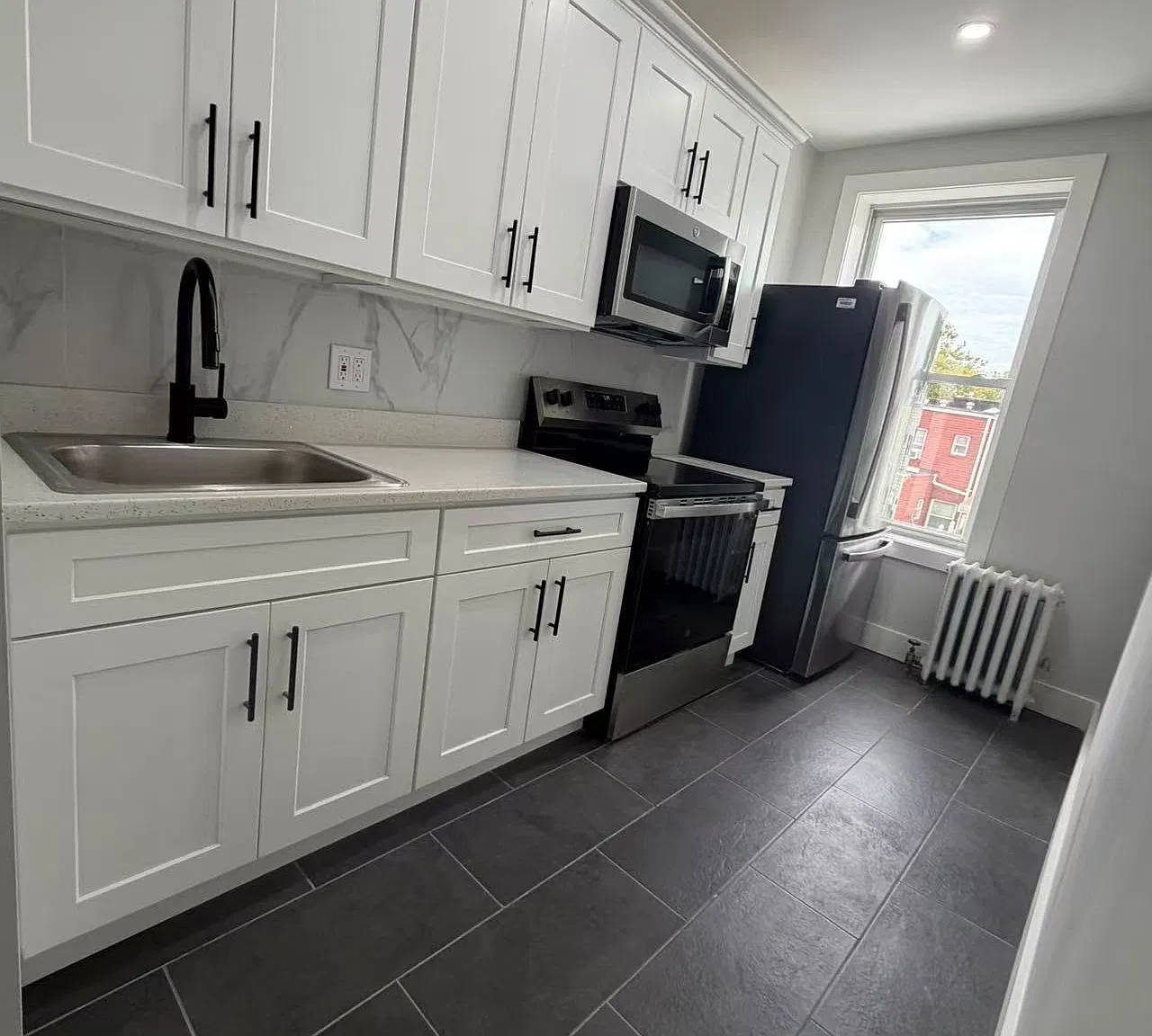 3 bed, 1800 sqft, $3,600 — Photo 1