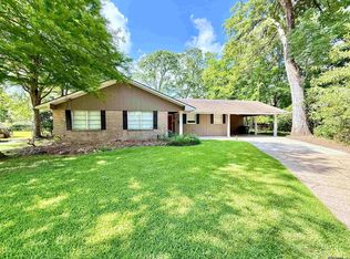 9532 E Damuth Dr, Baton Rouge, LA 70815