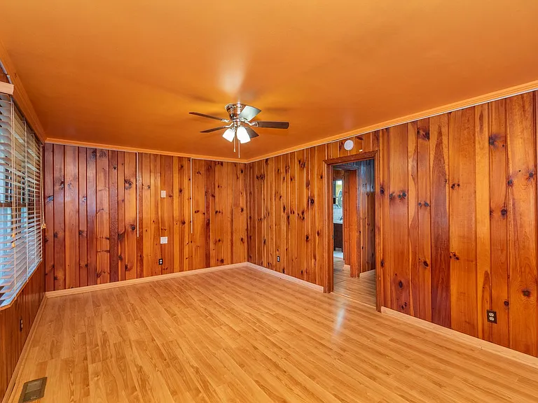 315 Georgia Ave — Photo 7