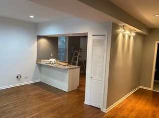 2104 N Damen Ave APT 1F, Chicago, IL 60647