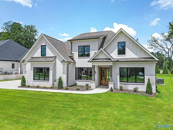 2nd image of 107 Mill Springs Ln