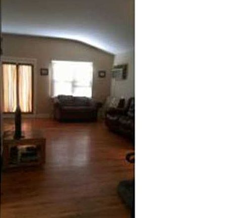 2nd image of 12 Maybury Ct