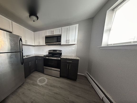 4th image of 711 Ashland Ave APT 16