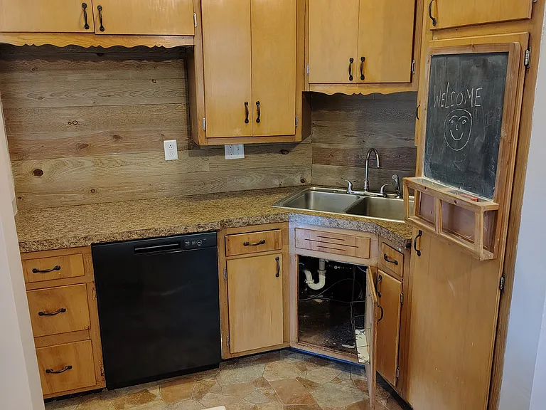 243 S Wayne St — Photo 7