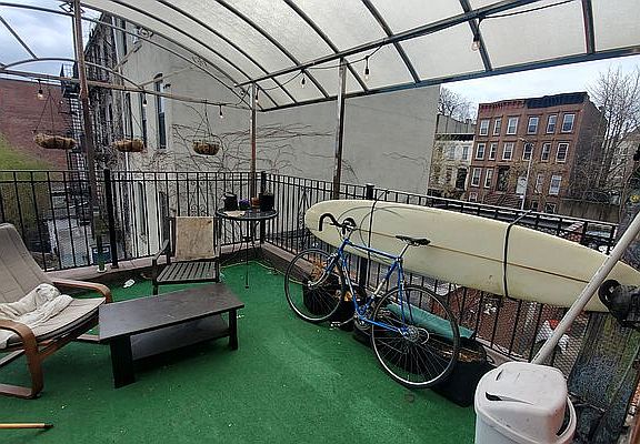 4th image of 71 New York Ave #2