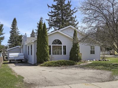 230 North 5th AVENUE, Walworth, WI, 53184