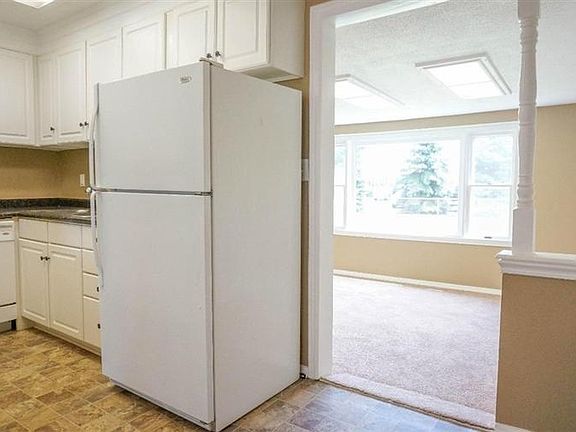4th image of 222 Skyview Dr
