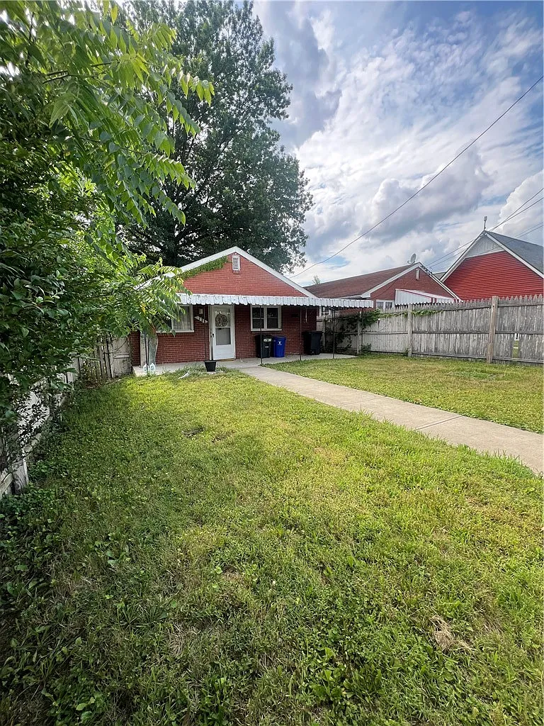 3 bed, 864 sqft, $1,500 — Photo 3