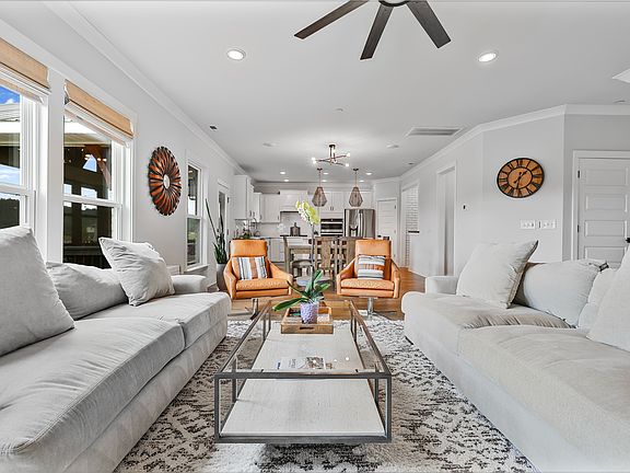4th image of 2033 Autry Dr