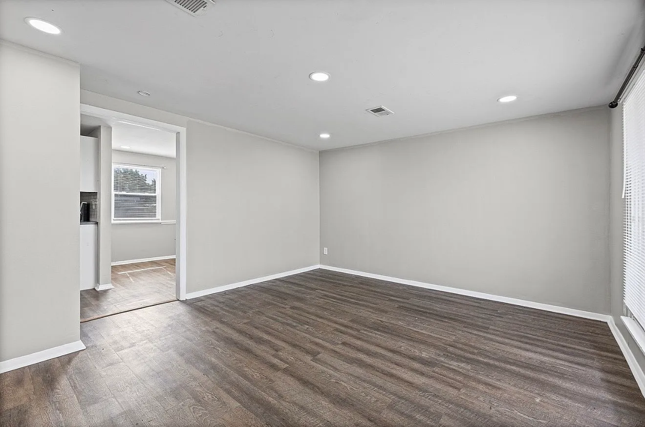 3 bed, 840 sqft, $1,495 — Photo 2