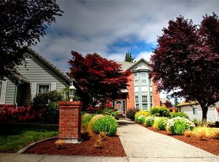 4003 Crystal Lane Loop SE, Puyallup, WA 98372