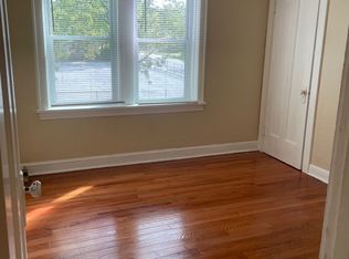 702 W Glen Flora Ave APT 7, Waukegan, IL 60085