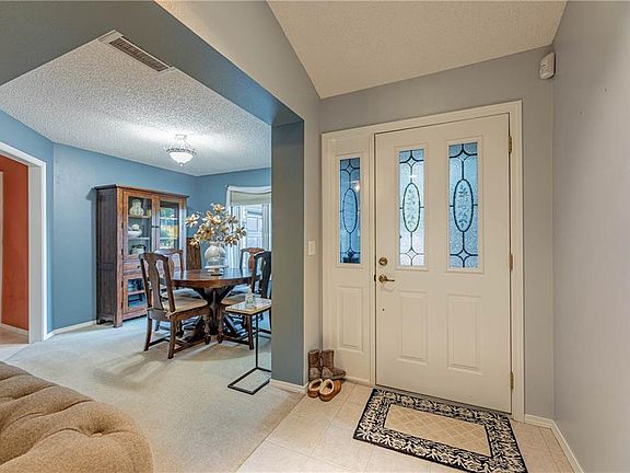 4th image of 25 Stonehaven Dr