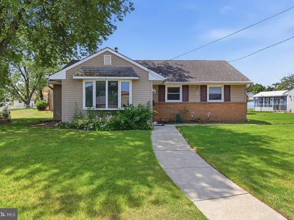 434 Flanders Rd, Bellmawr, NJ 08031