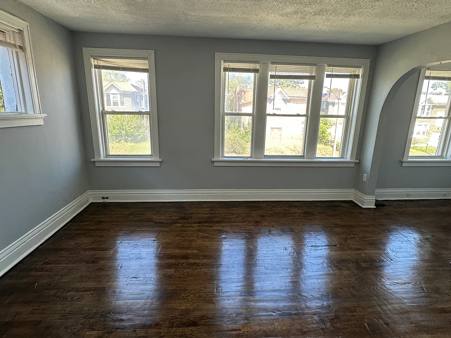 2 bed, 1000 sqft, $925 — Photo 3