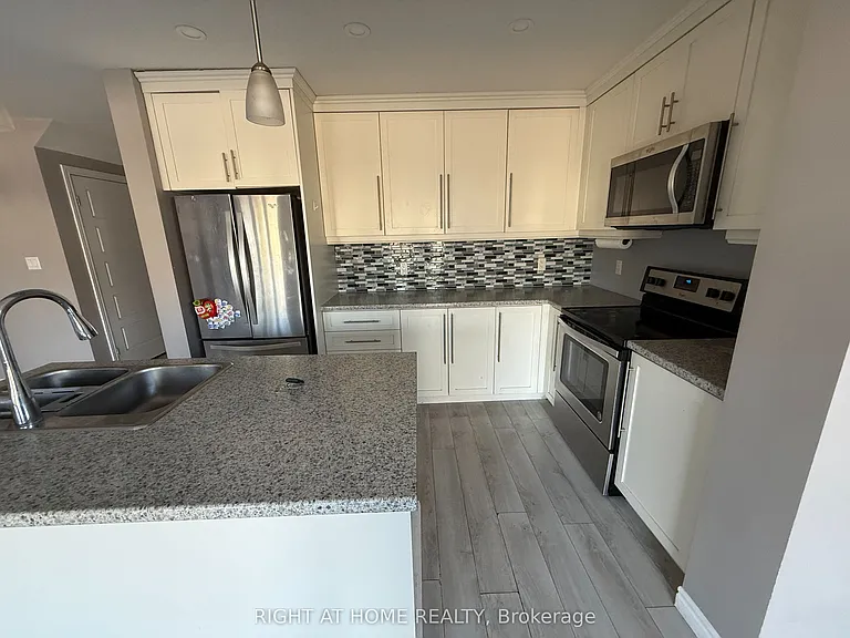 133 Templewood Dr — Photo 8