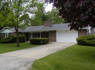 4202 N Brown Cir, Gurnee, IL 60031