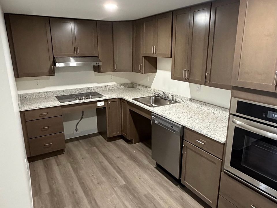 1st image of 1740 Washington St #3