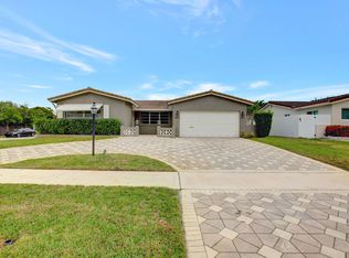 5200 W Park Rd, Hollywood, FL 33021