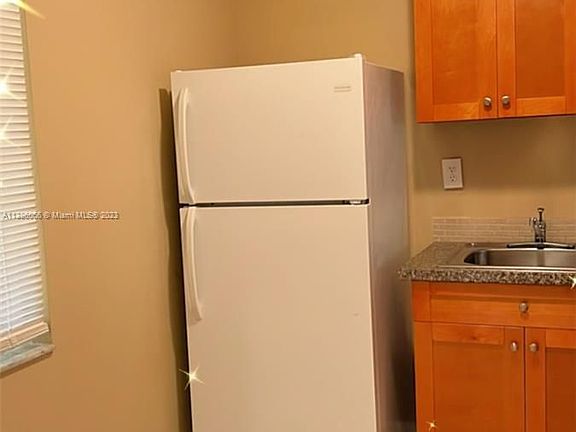 2nd image of 505 NW 177th St APT 124
