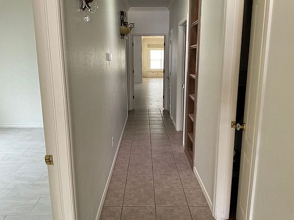 3rd image of 12335 Shorehan Ct