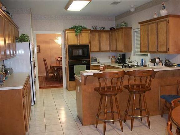 4th image of 3166 Lancaster Ln