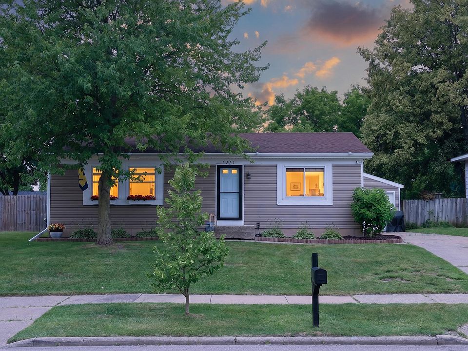 1st image of 1371 Beckwith Ave NE