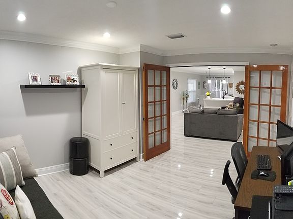 5th image of 2053 Ashley Lakes Dr