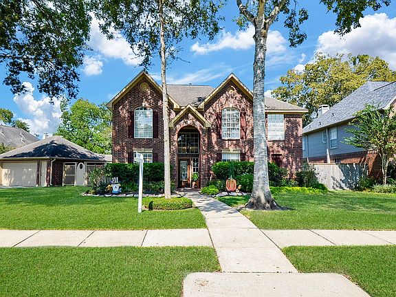 2nd image of 6823 Elm Trace Dr