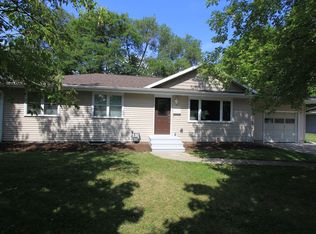 918 Silver St, De Pere, WI 54115