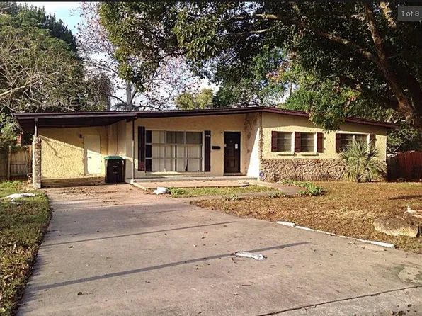 5233 Van Aken Dr, Orlando, FL 32808