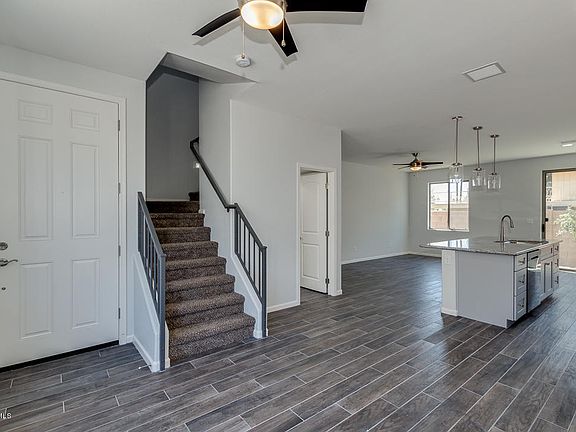 4th image of 1111 W Auburn St