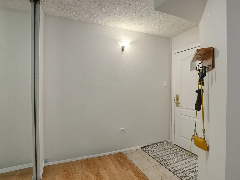 1020 15th St #23L — Photo 5