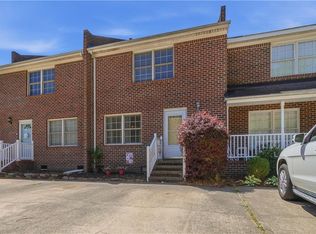 705 Basnight Ct, Chesapeake, VA 23322