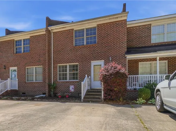 705 Basnight Ct, Chesapeake, VA 23322