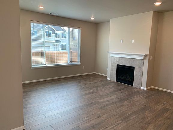 3rd image of 2802 14th Ave NW
