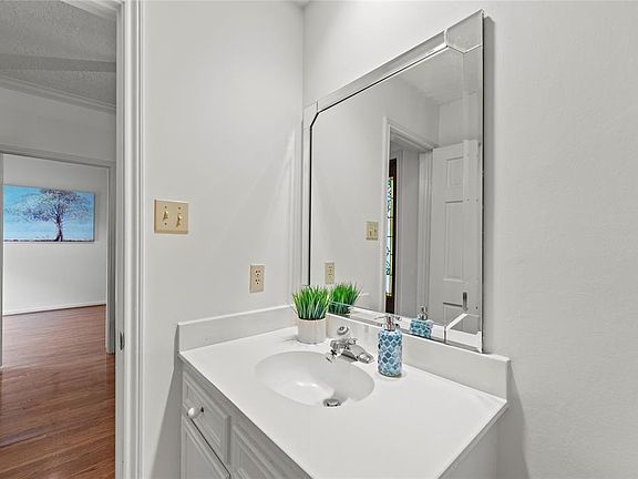 5th image of 4719 Hunterwood Cir