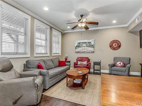 3rd image of 820 Frank Thomas Ave Unit 106