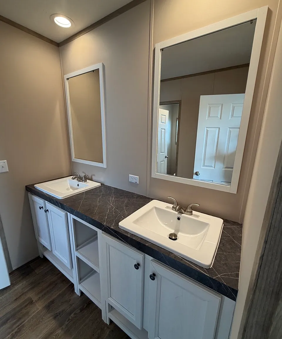 3 bed, 2.5 bath, 1920 sqft, $1,850 — Photo 2