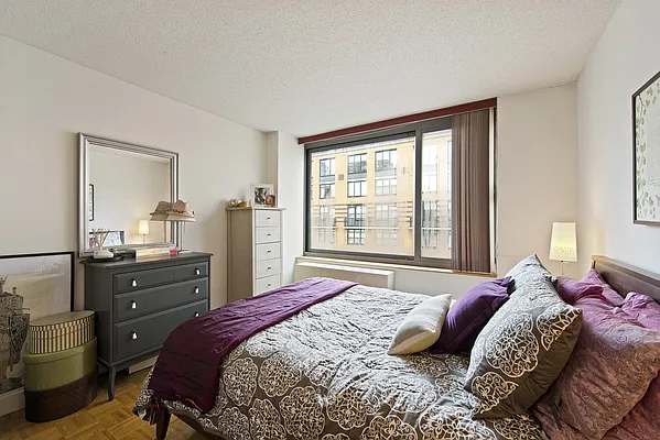 Sold by Nest Seekers International | media 4