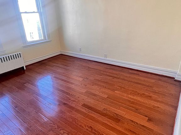 2nd image of 901 E 223rd St Floor 2