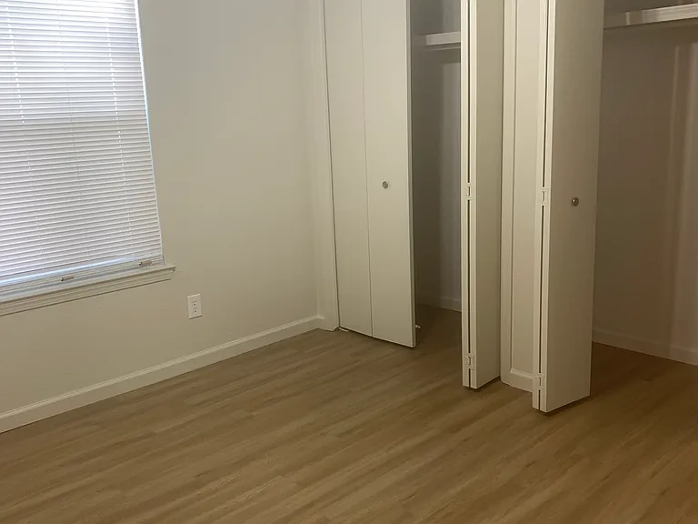 2 Bedroom in a Quiet Foothills Triplex — Photo 10