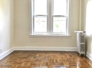 2414 27th St APT 2A, Astoria, NY 11102
