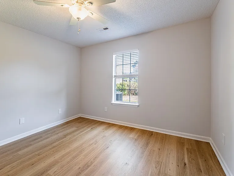 South Haven Apartments — Photo 11