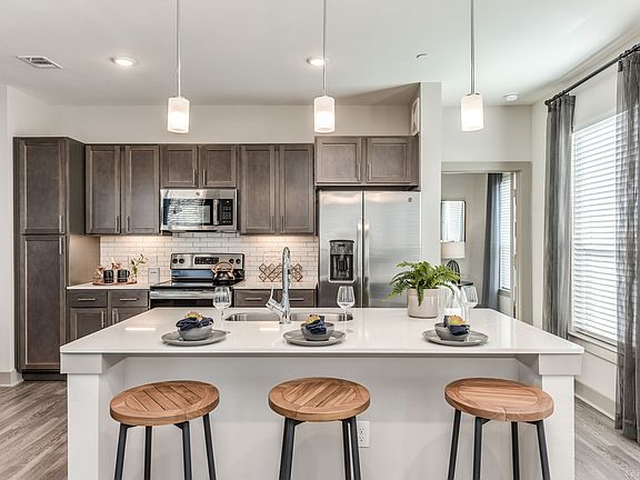 4th image of 2338 Harvey Mitchell Pkwy S #10308