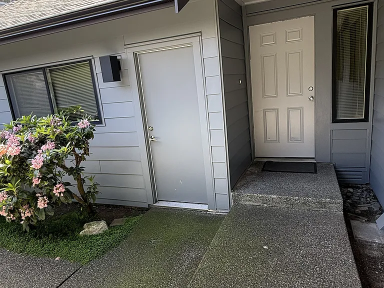 7740 196th St SW #16 — Photo 3