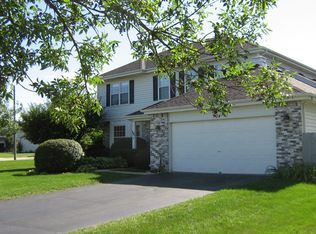 704 Castle Rock Ct, Dundee, IL 60118