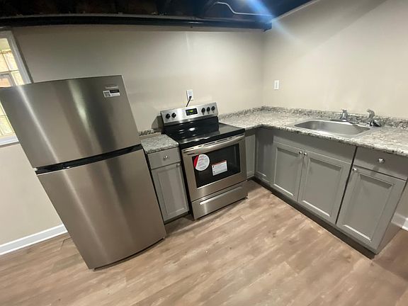 4th image of 10238 S Eberhart Ave #1A