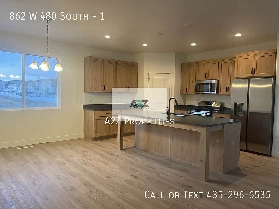 3 bed, 2.5 bath, 1706 sqft, $2,050 — Photo 3